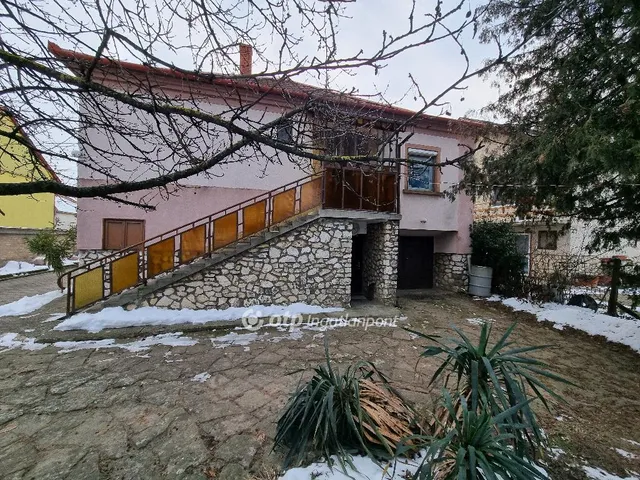 Eladó ház Pápa 195 nm