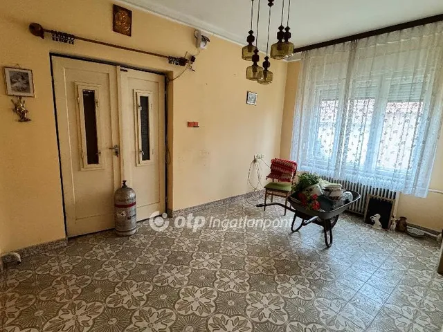 Eladó ház Mezőlak 120 nm