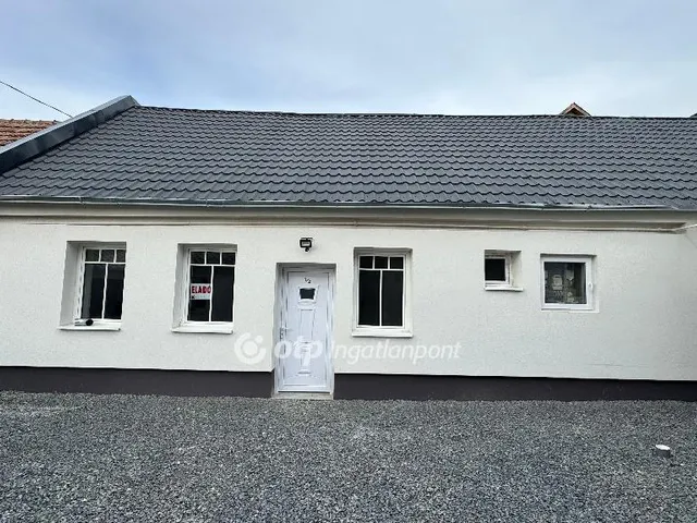 Eladó lakás Pápa, Belváros 75 nm