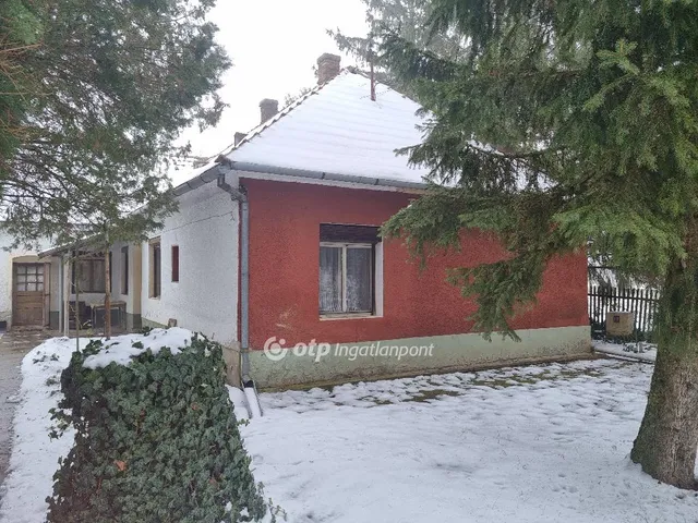 Eladó ház Dabrony 162 nm