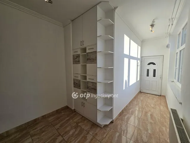 Eladó lakás Pápa 112 nm