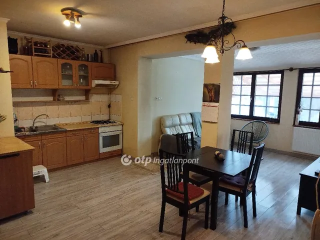 Eladó ház Pápa 84 nm