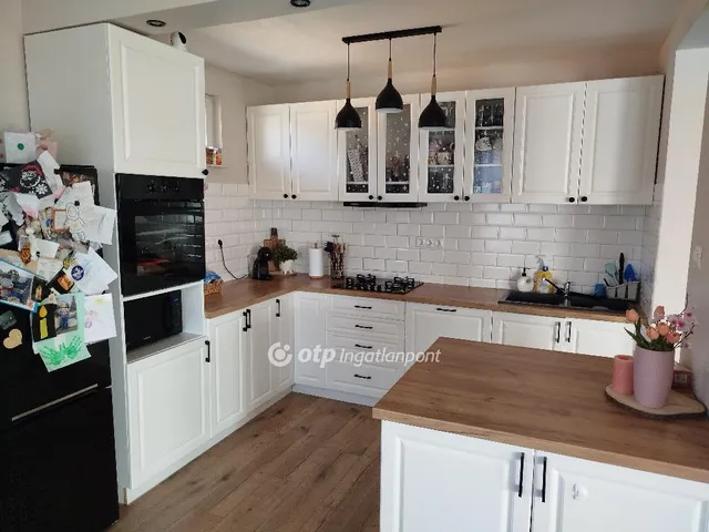 Eladó ház Nagyalásony 120 nm