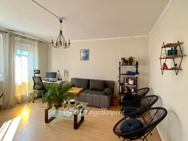 Eladó lakás Pápa 69 nm