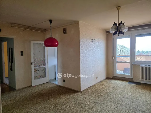 Eladó lakás Pápa 67 nm