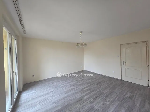 Eladó lakás Ajka 54 nm