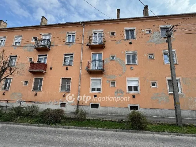 Eladó lakás Pápa, Belváros 52 nm