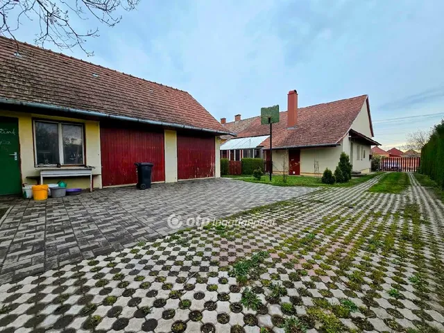 Eladó ház Pápa, Erzsébetváros 110 nm