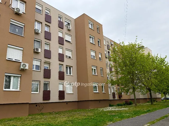 Eladó lakás Pápa 42 nm