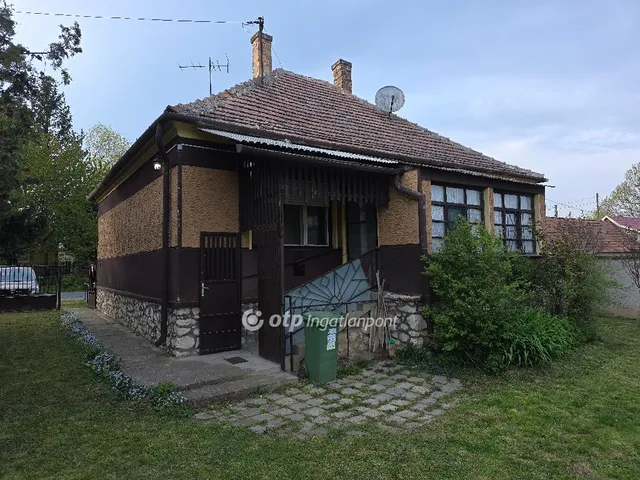 Eladó ház Kemenesmagasi 86 nm