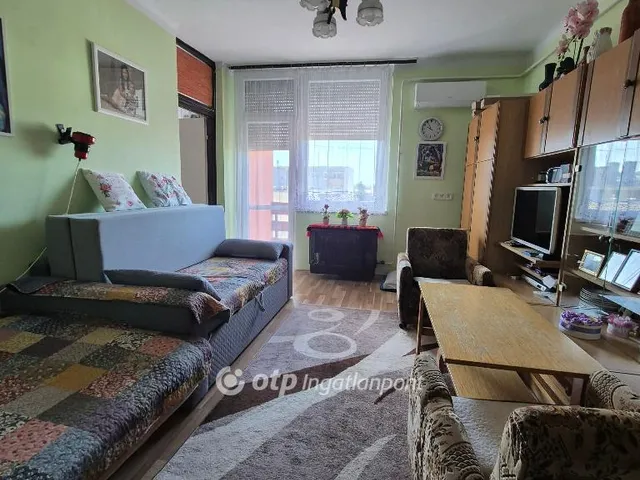 Eladó lakás Pápa, Tókert 54 nm