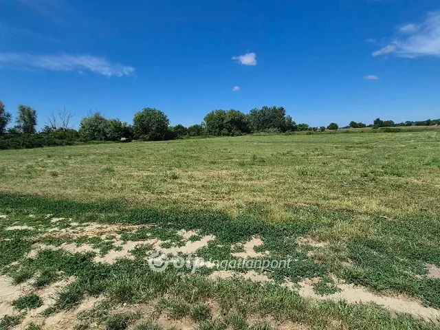 Eladó telek Pápa 896 nm