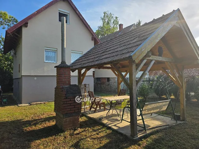 Eladó ház Várkesző 118 nm