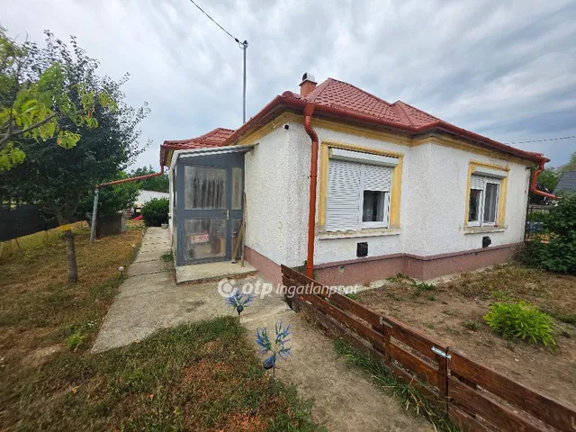 Eladó ház Szerecseny 61 nm
