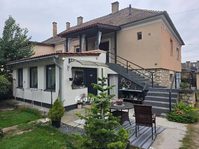 Eladó ház Pápa 168 nm