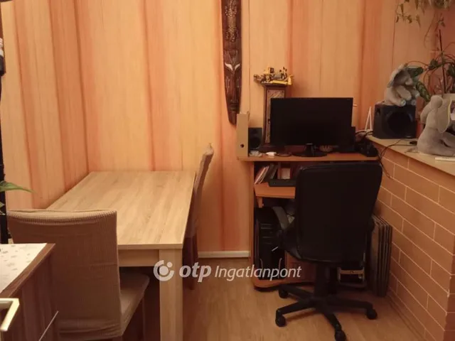 Eladó lakás Dunaújváros, Óvoda iskola mellett 60 nm