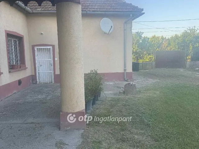 Eladó ház Homokmégy, szállás 350 nm