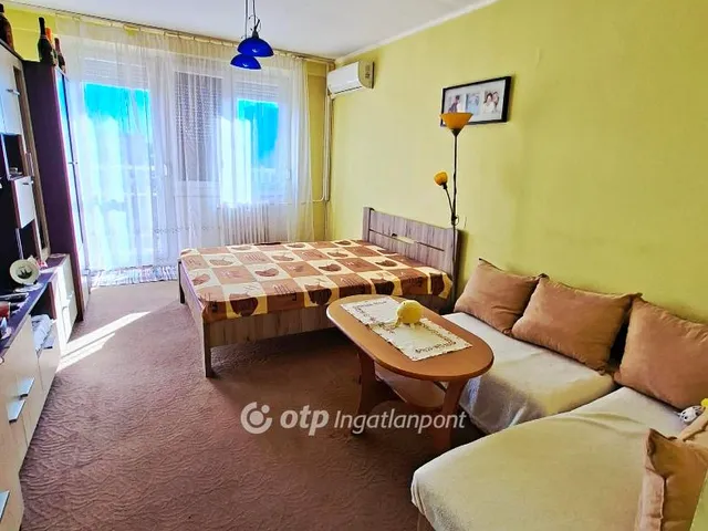 Eladó lakás Dunaújváros 58 nm