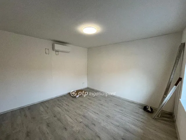 Eladó ház Előszállás 77 nm