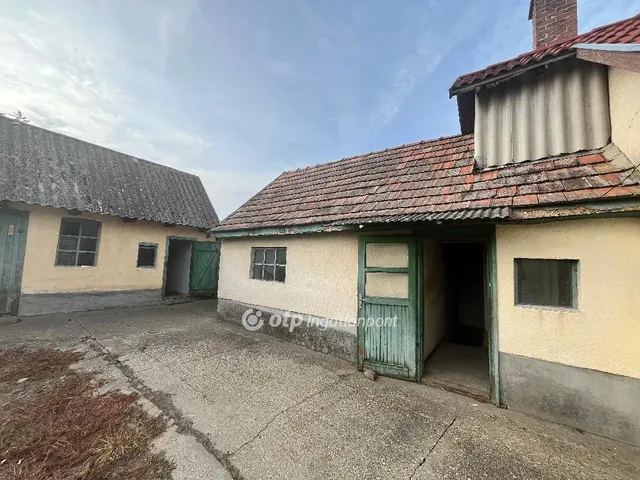 Eladó ház Előszállás 120 nm