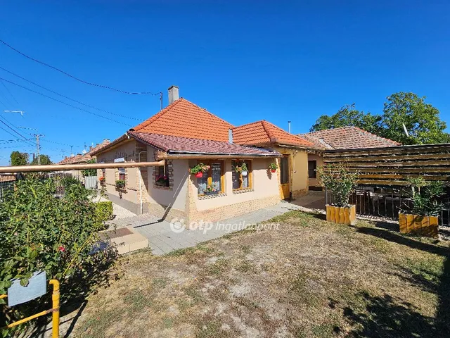 Eladó ház Kalocsa 130 nm