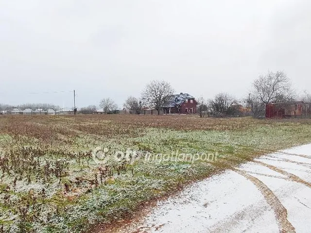 Eladó telek Nagykőrös 3601 nm