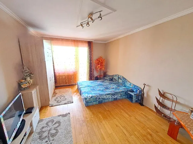 Eladó lakás Kecskemét, Árpádváros 54 nm