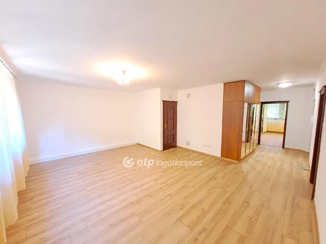 Eladó lakás Kecskemét, Belváros 98 nm