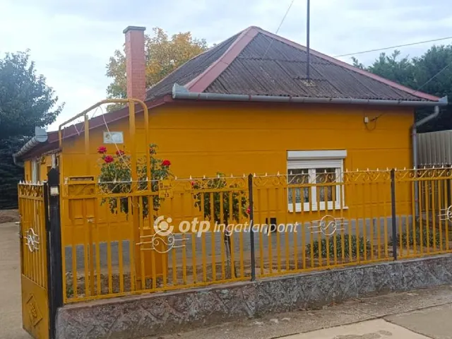Eladó ház Cibakháza 46 nm
