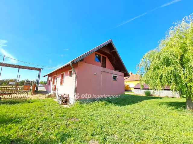 Eladó kereskedelmi és ipari ingatlan Rákócziújfalu 83 nm