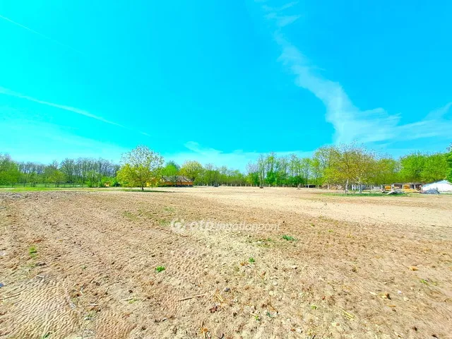 Eladó telek Helvécia 2700 nm