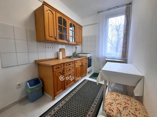 Eladó lakás Szolnok 37 nm
