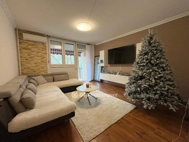 Eladó lakás Kecskemét, Árpádváros 63 nm