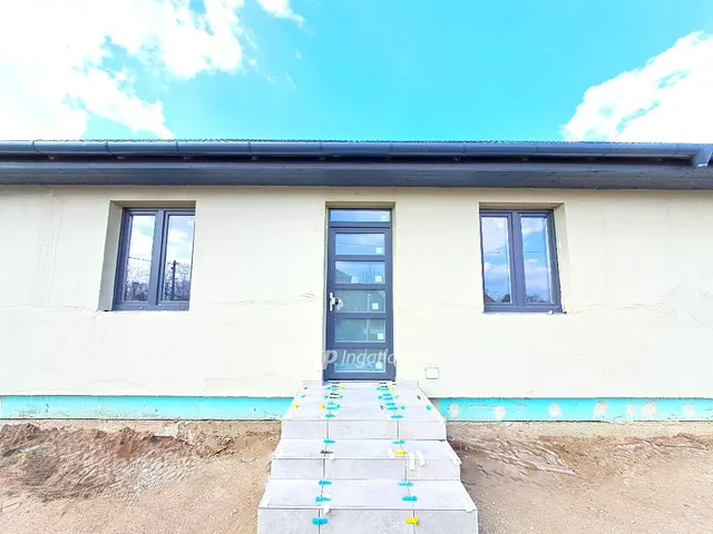 Eladó lakás Kocsér 60 nm