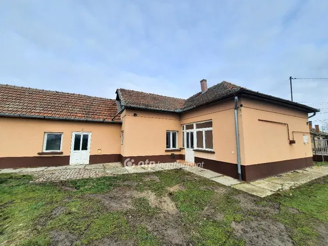 Eladó ház Jászkarajenő 87 nm