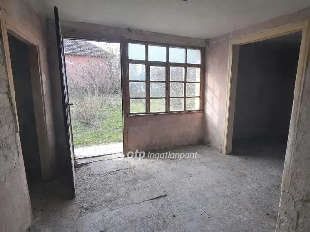 Eladó ház Törtel 45 nm