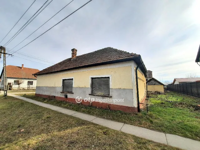 Eladó ház Jászkarajenő 84 nm