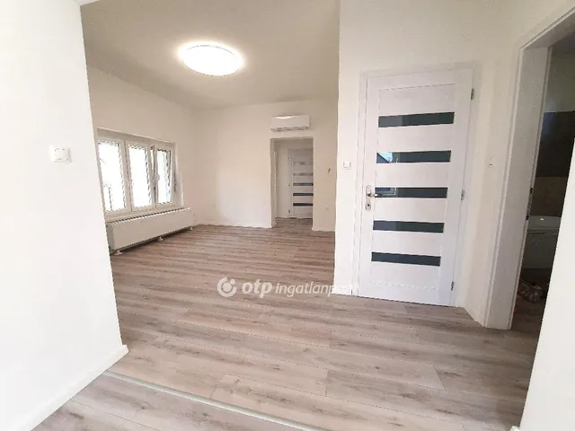 Eladó ház Nagykőrös, Tormás 255 nm