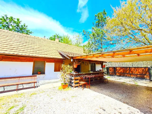 Eladó mezőgazdasági ingatlan Lajosmizse 74 nm