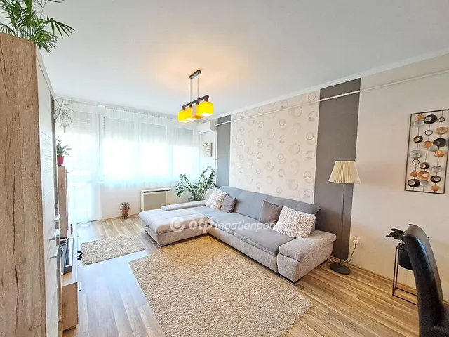 Eladó lakás Kecskemét, Hunyadiváros 62 nm