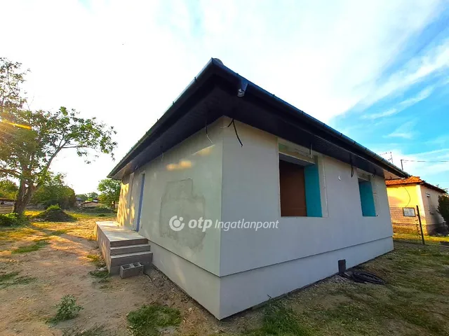 Eladó ház Abony 82 nm