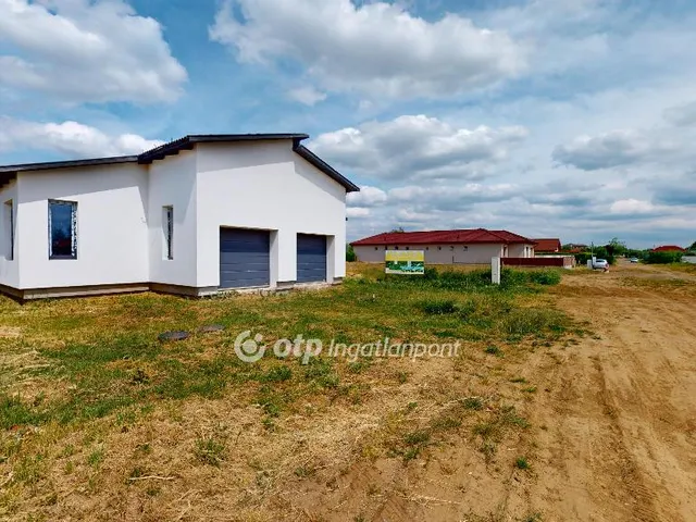 Eladó ház Nyíregyháza, Oros 133 nm