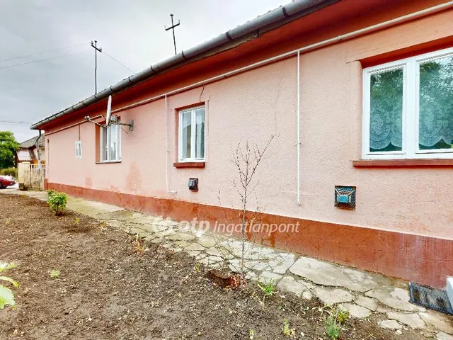 Eladó ház Buj 77 nm
