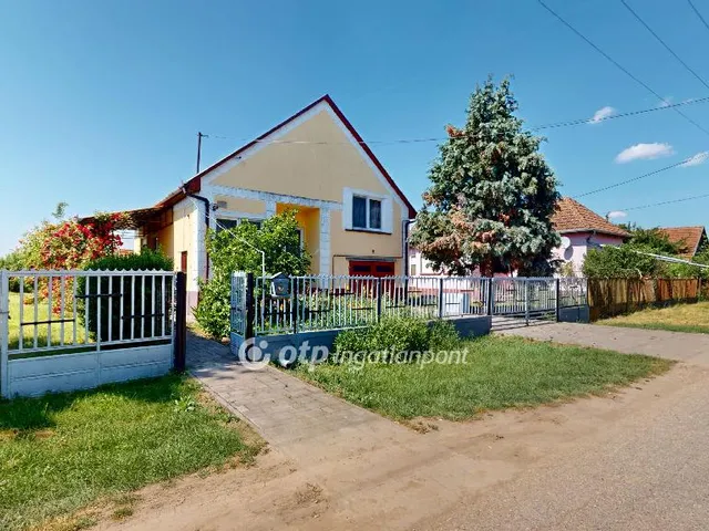 Eladó ház Ököritófülpös 144 nm