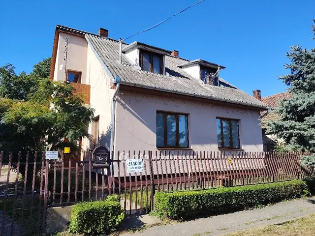 Eladó ház Kömörő 167 nm