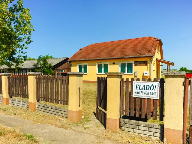 Eladó kereskedelmi és ipari ingatlan Fehérgyarmat 1328 nm