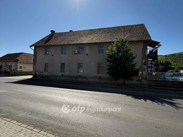 Eladó kereskedelmi és ipari ingatlan Tokaj 750 nm