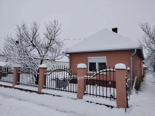 Eladó ház Kölcse 56 nm
