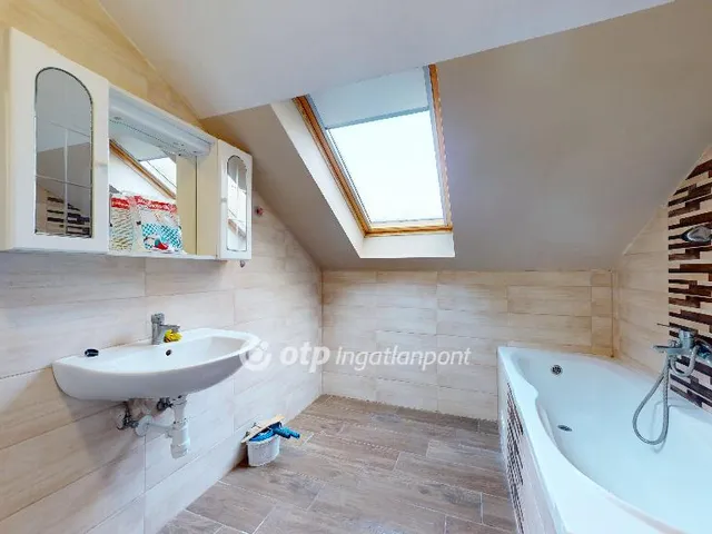 Eladó lakás Tiszavasvári 64 nm