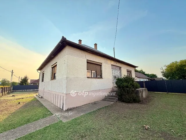 Eladó ház Kálmánháza 114 nm